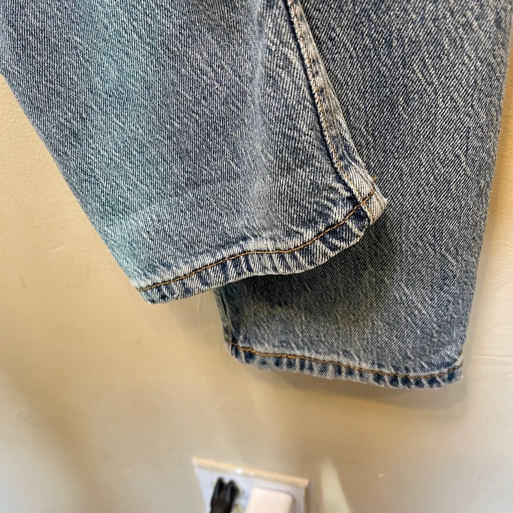 Levi’s 512 Perfect Medium Wash Factory Distressed High Rise Slim Tapered Jeans